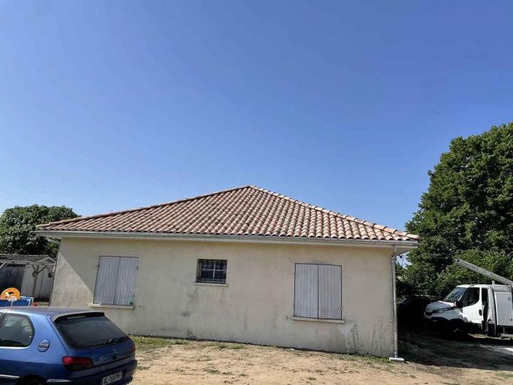 Artisan spécialiste de la couverture en ardoise.